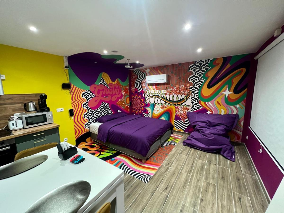 Capsule Groovy-Jacuzzi-Sauna-Billard-Netflix- Nintendo Switch & Jeux Mons Exteriér fotografie