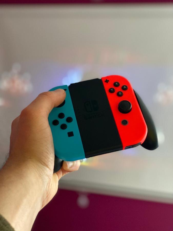 Capsule Groovy-Jacuzzi-Sauna-Billard-Netflix- Nintendo Switch & Jeux Mons Exteriér fotografie