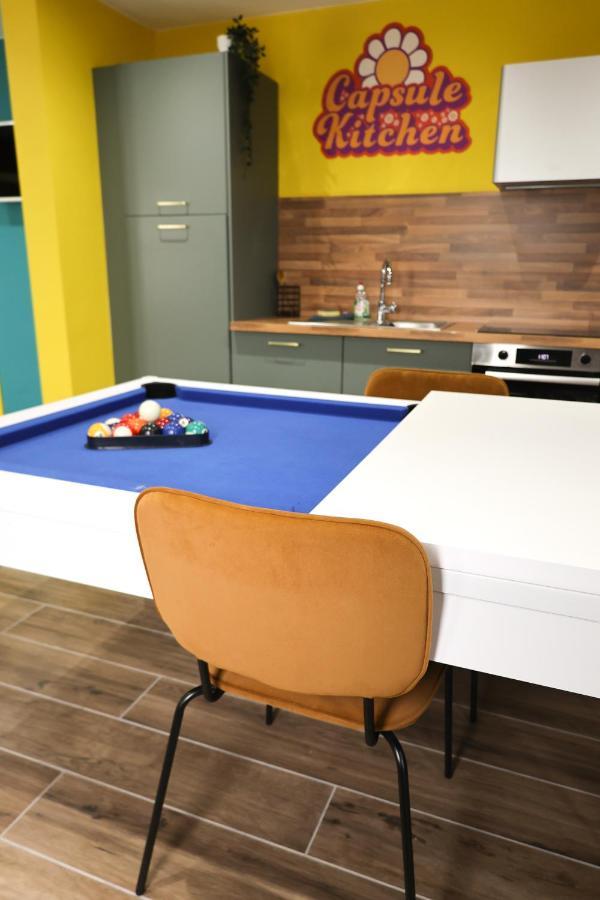 Capsule Groovy-Jacuzzi-Sauna-Billard-Netflix- Nintendo Switch & Jeux Mons Exteriér fotografie
