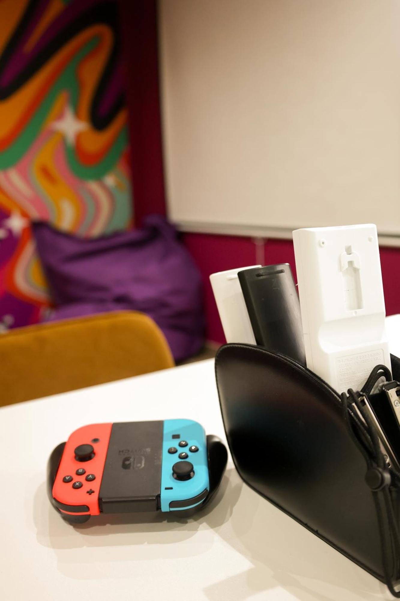 Capsule Groovy-Jacuzzi-Sauna-Billard-Netflix- Nintendo Switch & Jeux Mons Exteriér fotografie